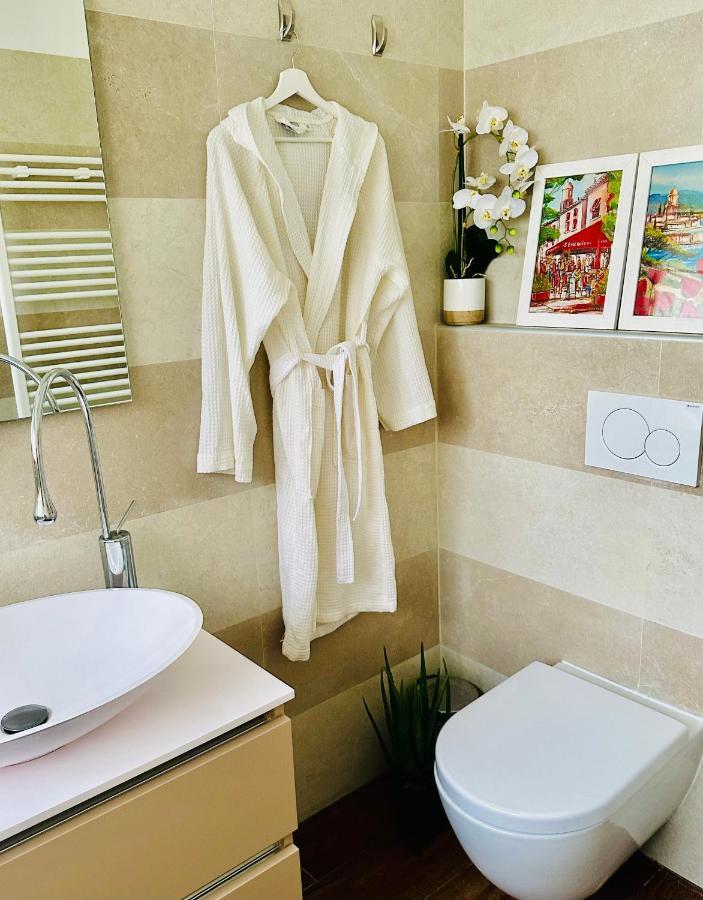 Luxurious Privacy - 130M2 Entire Floor, Pool, Parking, Ac - 5' Croisette - Plage Des Sports Apartment