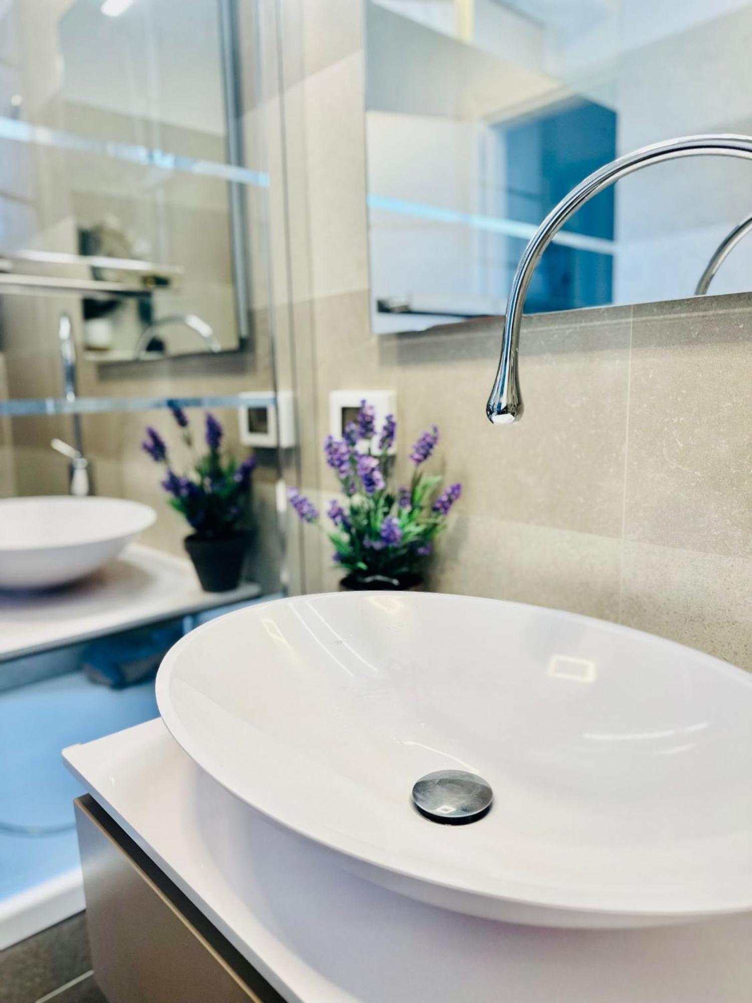 Luxurious Privacy - 130M2 Entire Floor, Pool, Parking, Ac - 5' Croisette - Plage Des Sports